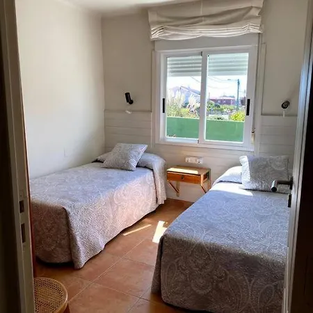 4 Habitaciones, Jardín Y Vistas Al Mar *