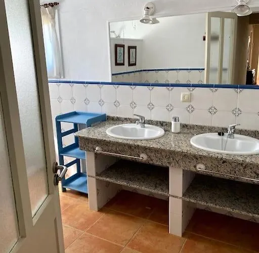 Apartmán 4 Habitaciones, Jardin Y Vistas Al Mar